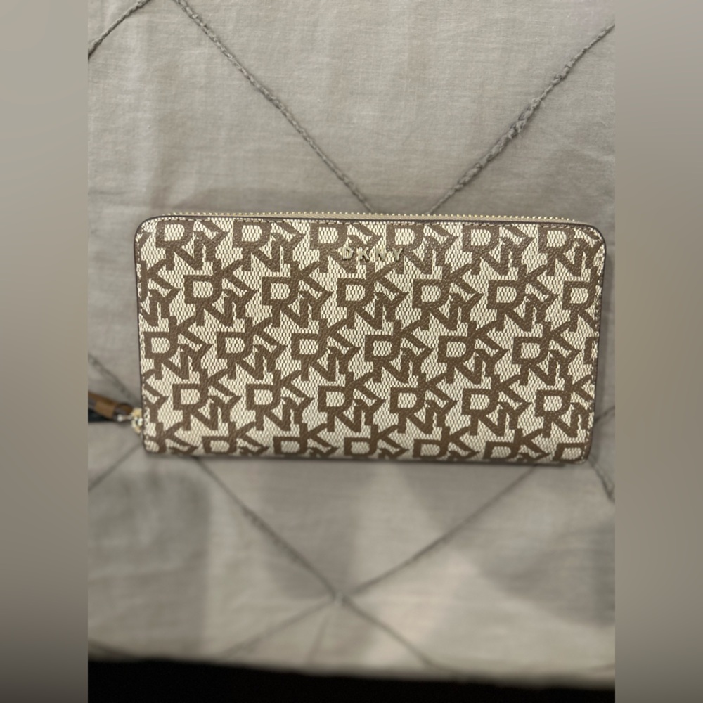 Beautiful brand new wallet